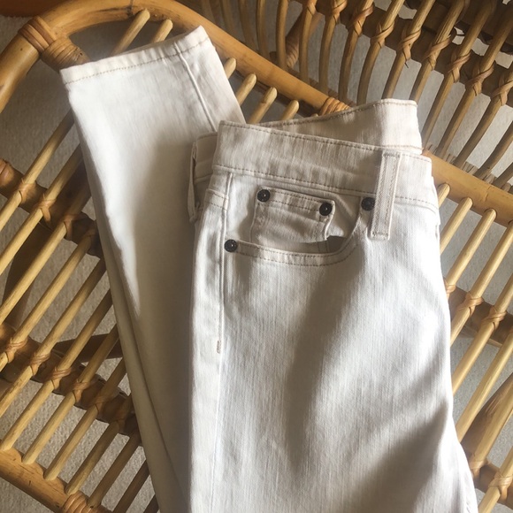 J Crew toothpick cream denim jeans. Classic style great wardrobe staple. - Picture 6 of 11